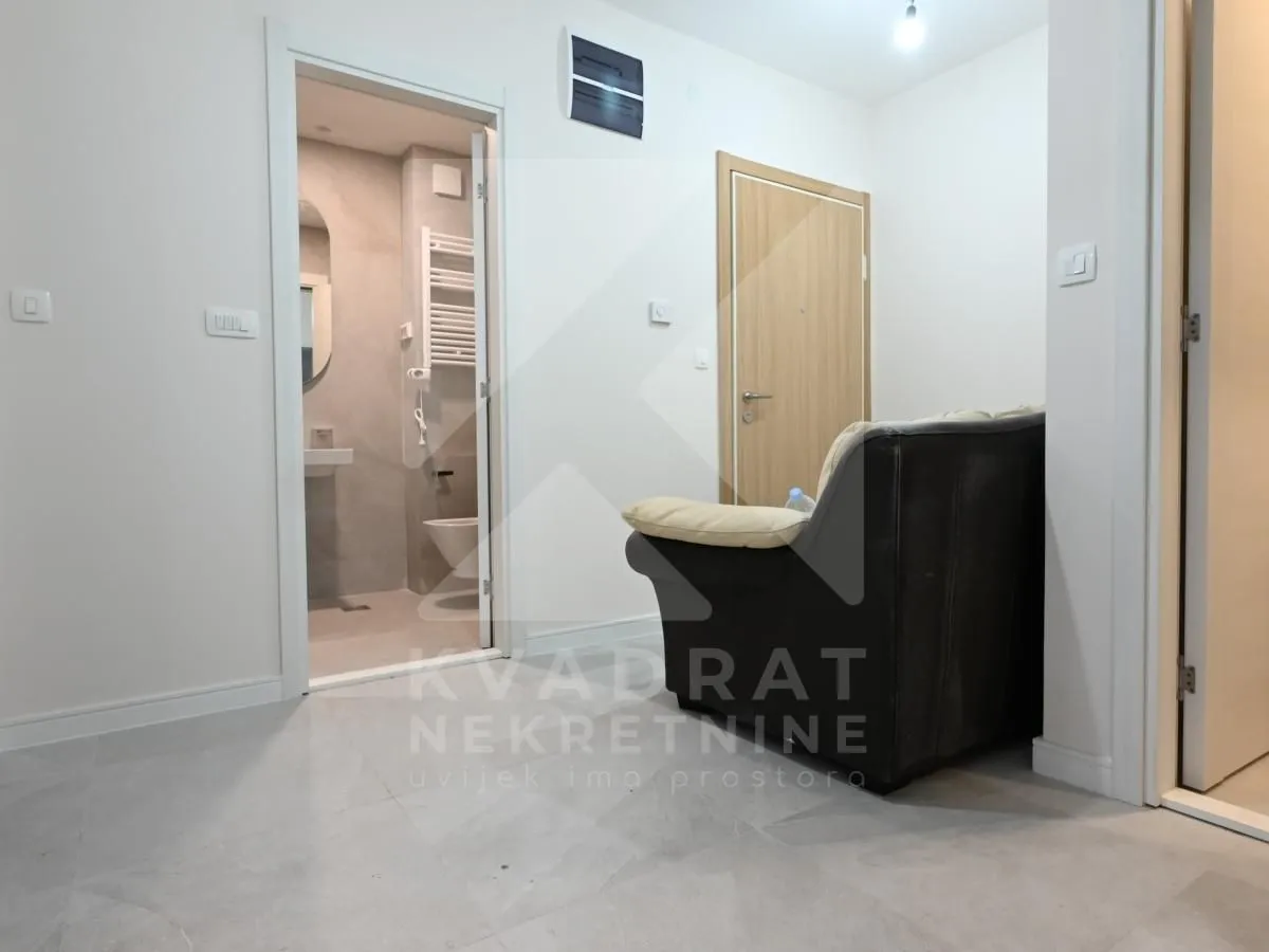 Rent, office space, 65m², Central Point, Podgorica