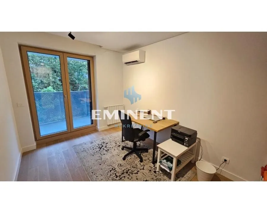 Izdavanje, trosoban stan, 86m², Novi Beograd Sve Podlokacije, Beograd