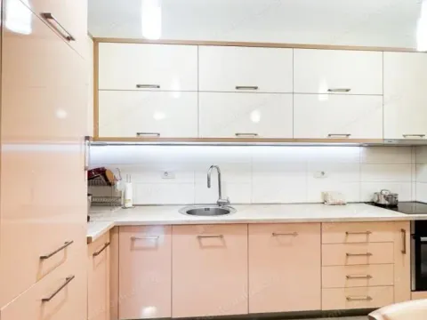 Prodaja, dvosoban stan, 72m², City Kvart, Podgorica - image 13