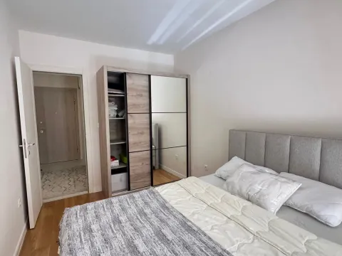 Rent, one bedroom apartment, 47m², Central Point, Podgorica - image 11