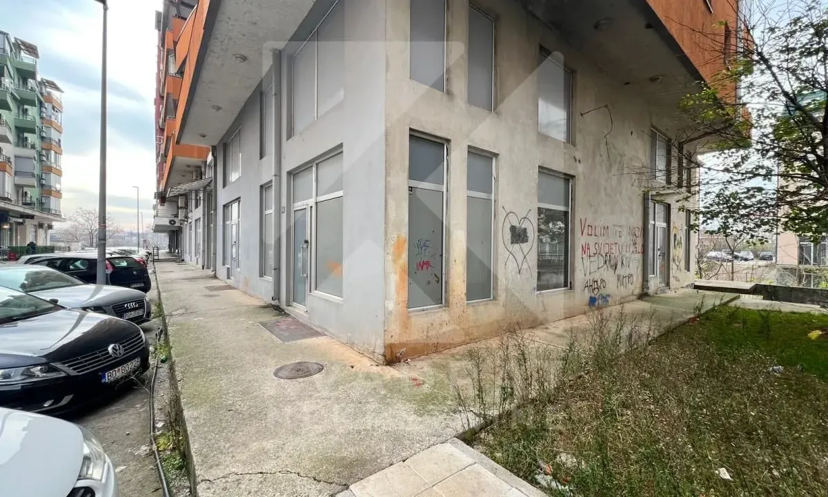 Prodaja, poslovni prostor, 550m², 1 maj, Podgorica