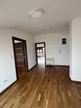 Rent, office space, 220m², Preko Morače, Podgorica - image 17