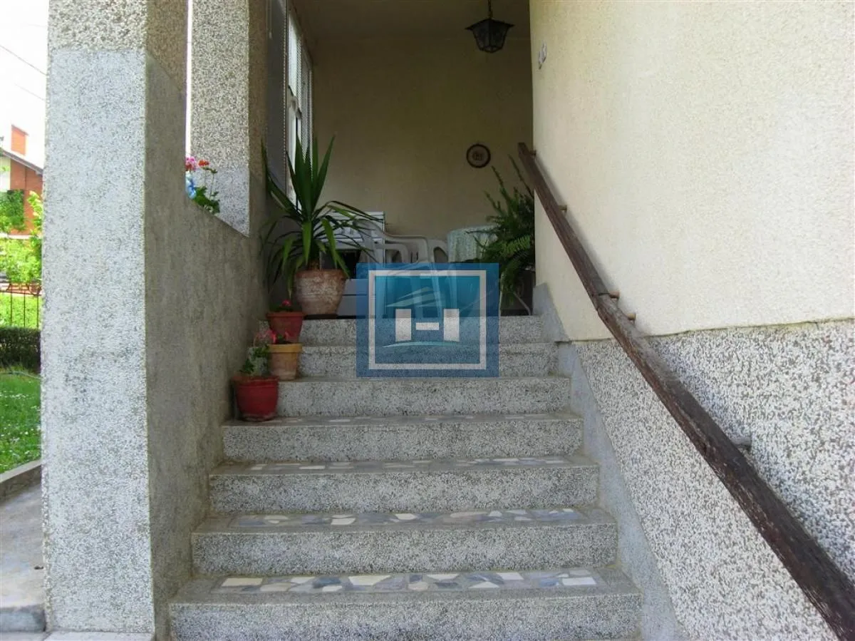 Prodaja, kuća, 220m², Centar, Vrnjačka Banja