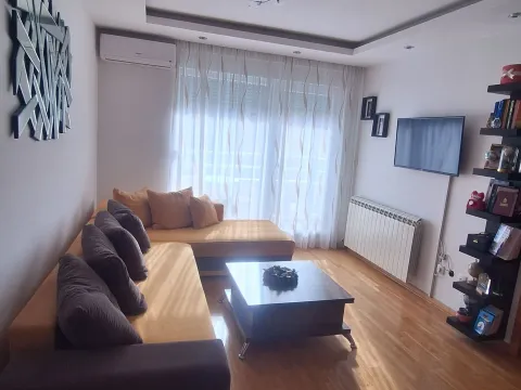 Izdavanje, jednosoban stan, 45m², Zvezdara Sve Podlokacije, Beograd - image 4