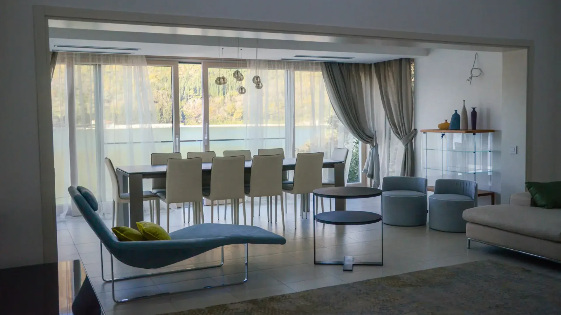 Izdavanje, kuća, 513m², Tivat, Crna Gora