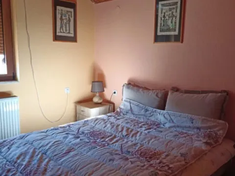 Izdavanje, kuća, 65m², Dobrota, Kotor - image 11