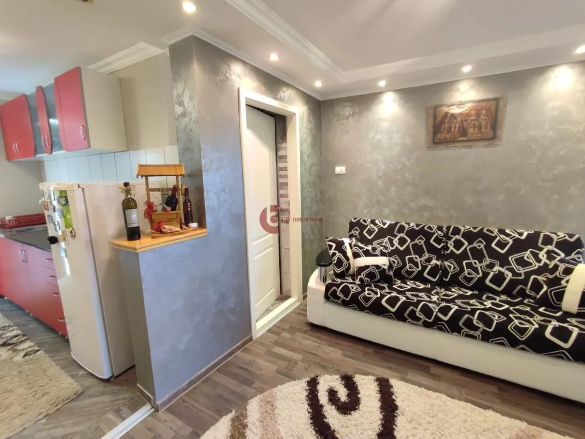 Prodaja, kuća, 313m², Peščara, Subotica