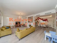 Izdavanje, trosoban stan, 150m², Stari Grad, Beograd - image 1