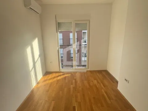 Rent, two bedroom apartment, 62m², Stari Aerodrom, Podgorica - image 1