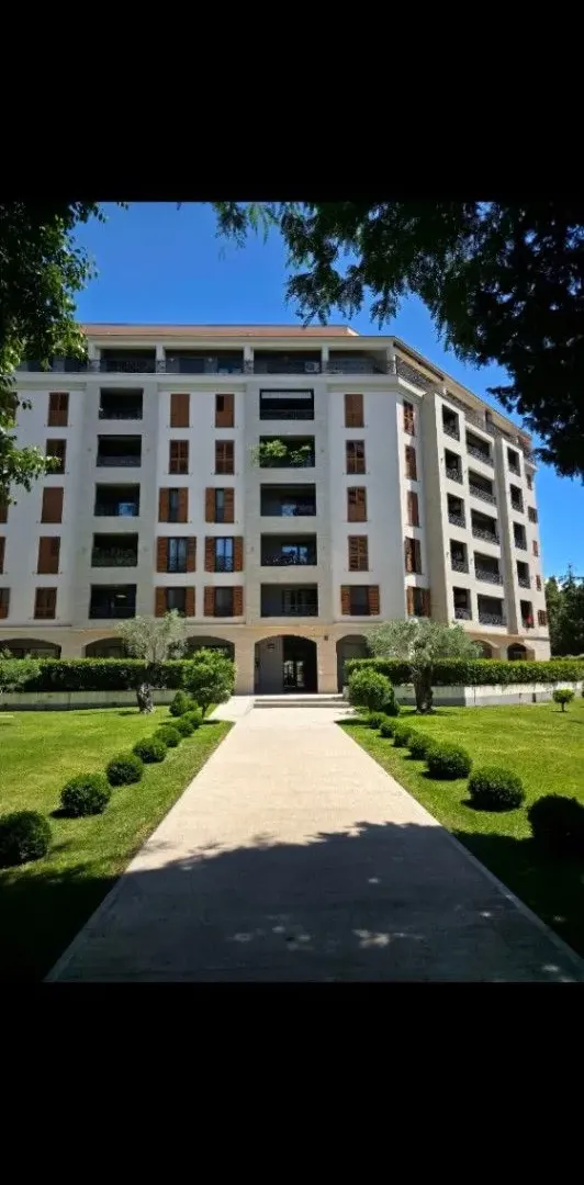 Prodaja, trosoban stan, 133m2, Centar, Podgorica