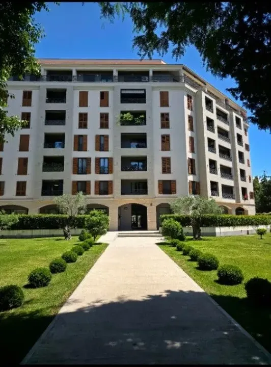 Prodaja, trosoban stan, 133m², Centar, Podgorica