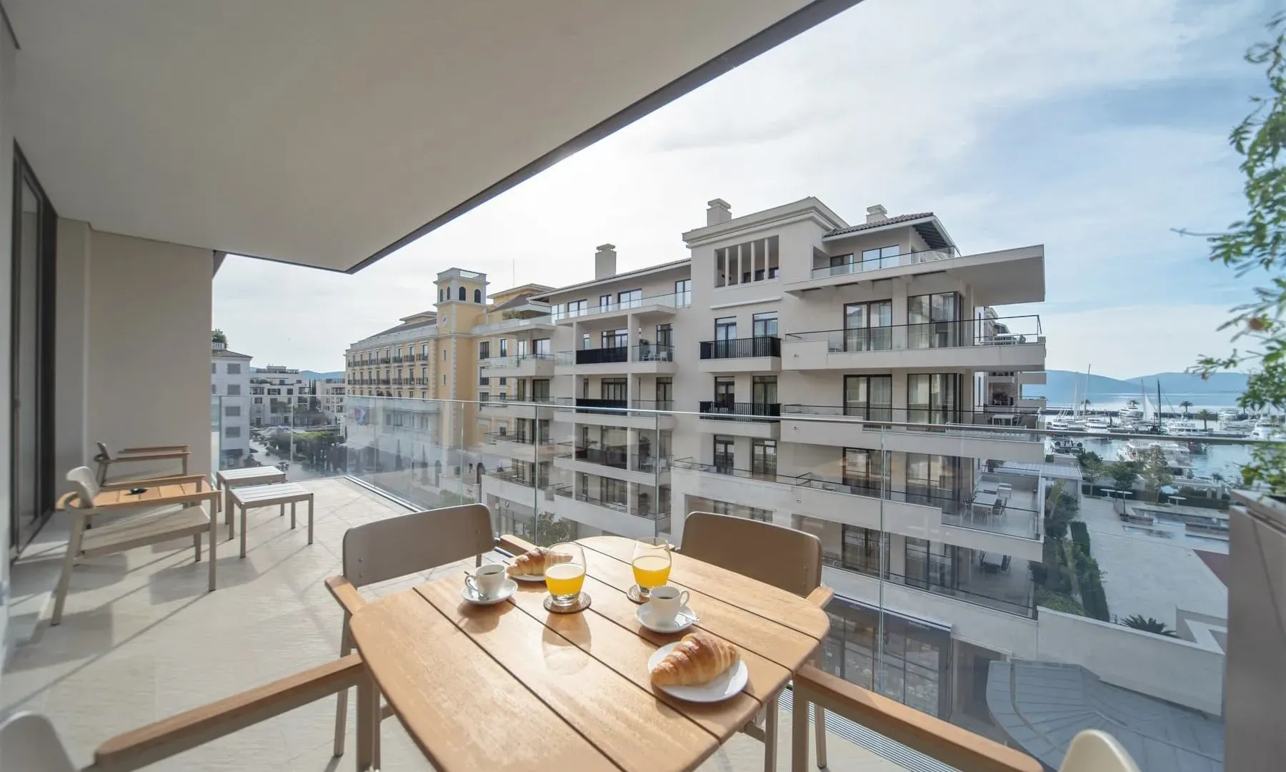 Rent, one bedroom apartment, 81m², Porto Montenegro, Tivat