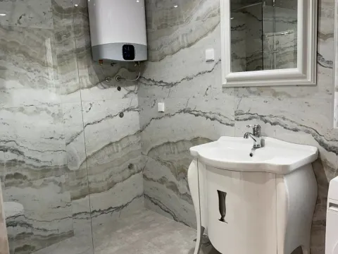 Izdavanje, trosoban stan, 100m², Momišići, Podgorica - image 9