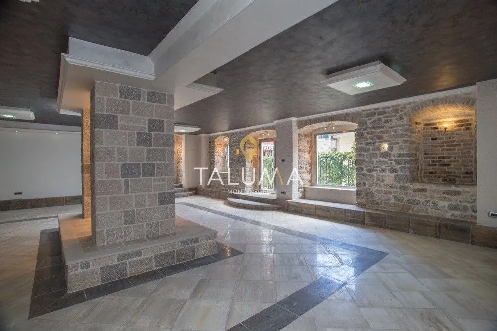 Sale, office space, 102m², Centar, Herceg Novi