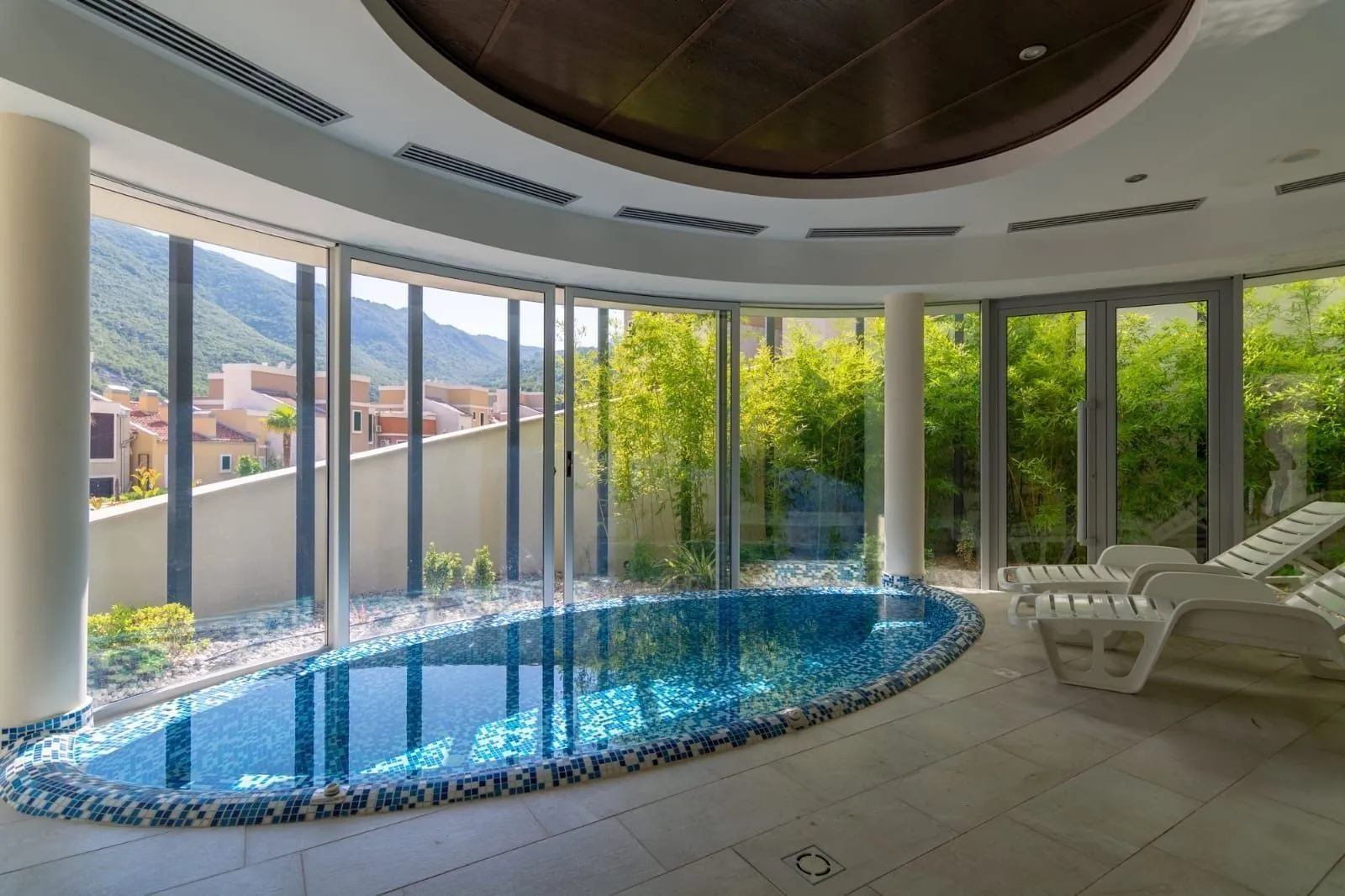 Sale, two bedroom apartment, 90m², Morinj, Kotor