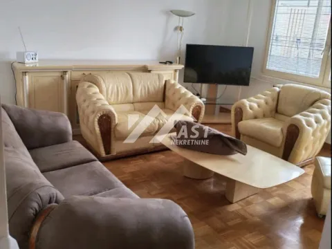 Rent, three bedroom apartment, 72m², Liman 4, Novi Sad Sve Podlokacije - image 1
