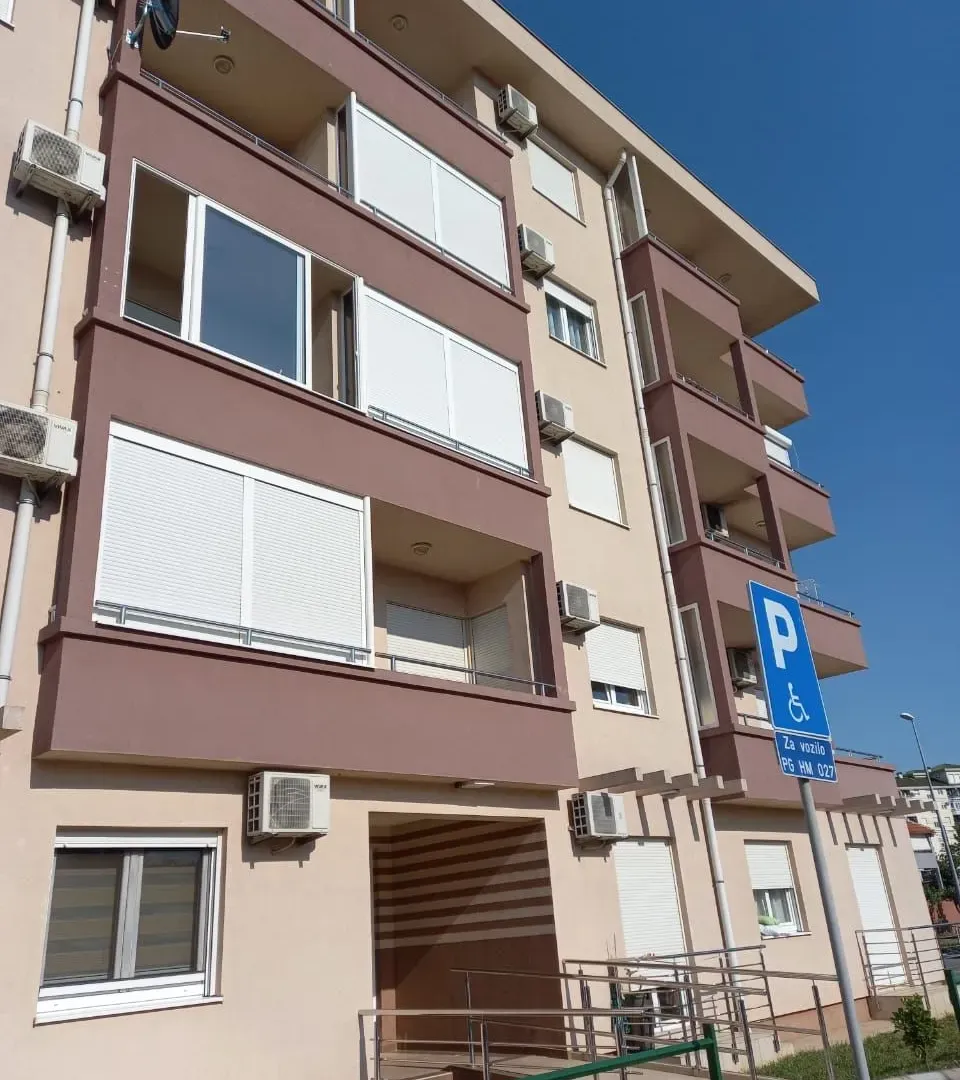 Izdavanje, jednosoban stan, 37m², Stari Aerodrom, Podgorica