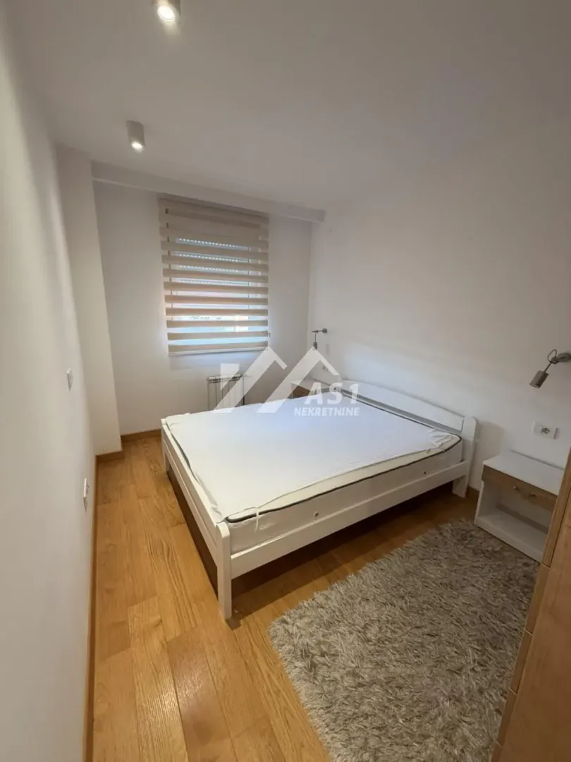 Izdavanje, jednosoban stan, 42m², Socijalno, Novi Sad Sve Podlokacije