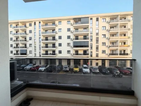 Izdavanje, jednosoban stan, 49m², City Kvart, Podgorica - image 9