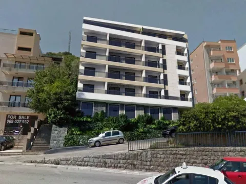 Sale, one bedroom apartment, 43m², Bečići, Budva - image 4