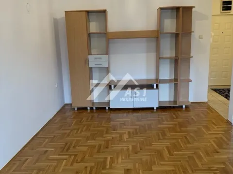 Izdavanje, jednosoban stan, 42m², Bulevar patrijarha Pavla, Novi Sad Sve Podlokacije - image 7