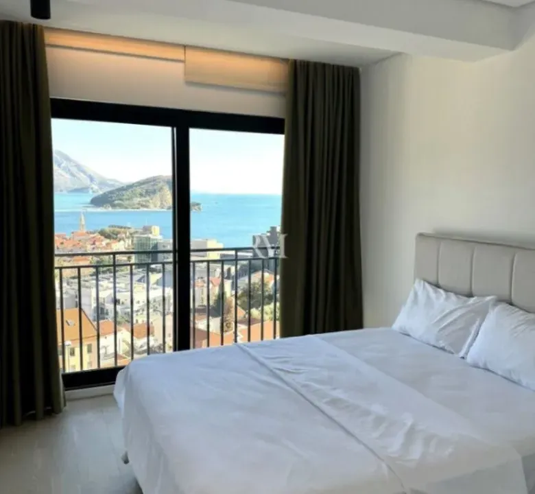 Sale, three bedroom apartment, 263m², Bečići, Budva