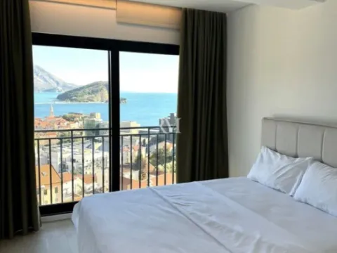 Sale, three bedroom apartment, 263m², Bečići, Budva