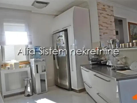Rent, apartment, 230m², Čubura, Beograd - image 8