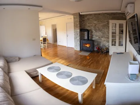 Rent, house, 111m², Lastva Grbaljska, Kotor - image 19