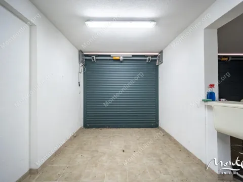 Sale, one bedroom apartment, 42m², Dobrota, Kotor - image 20