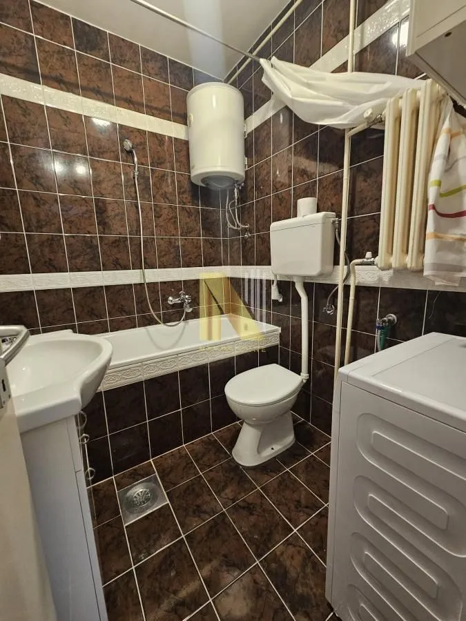Izdavanje, dvosoban stan, 54m², Centar, Novi Sad