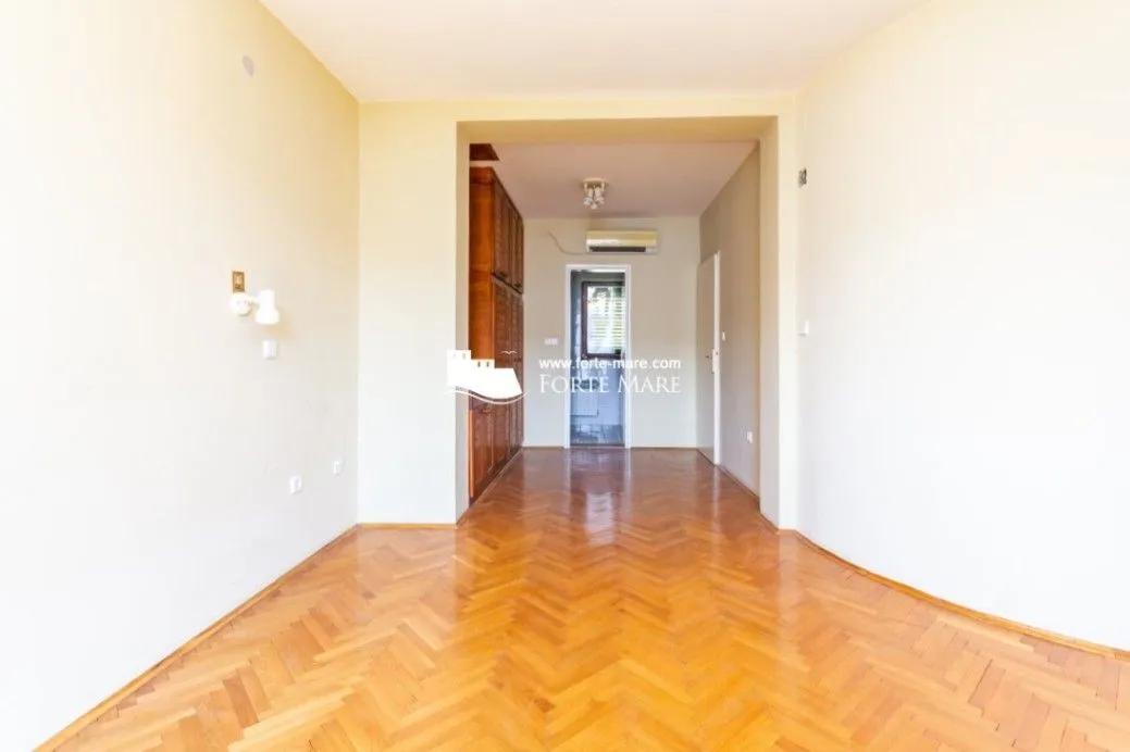 Prodaja, kuća, 590m², Herceg Novi, Crna Gora