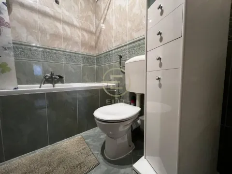 Izdavanje, trosoban stan, 85m², Sajmište, Novi Sad - image 17