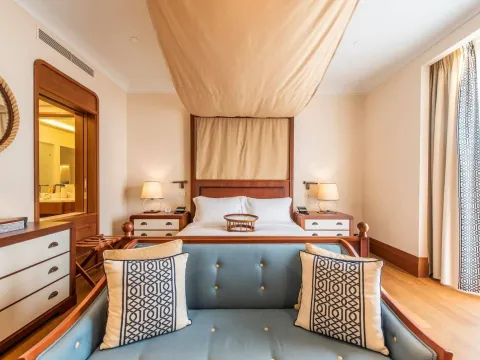 Prodaja, garsonjera, 42m², Porto Montenegro, Tivat - image 2