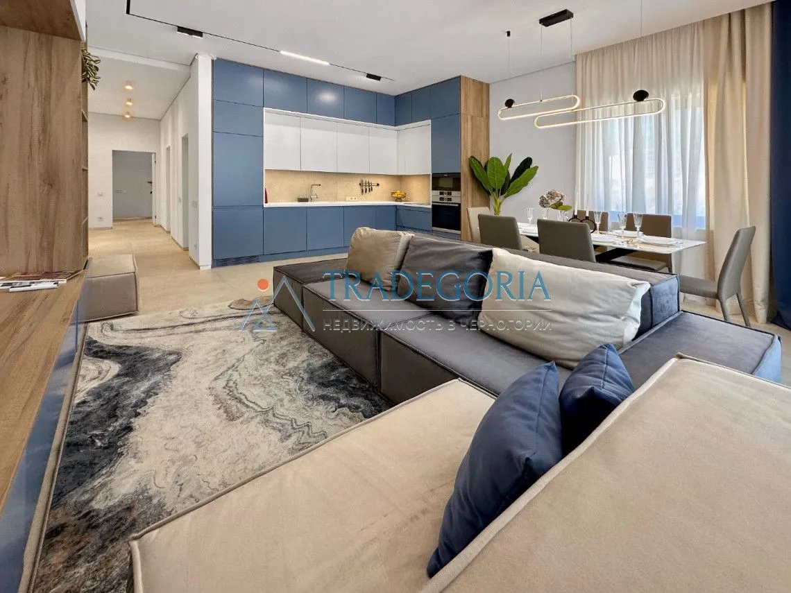 Prodaja, dvosoban stan, 95m², Bečići, Budva