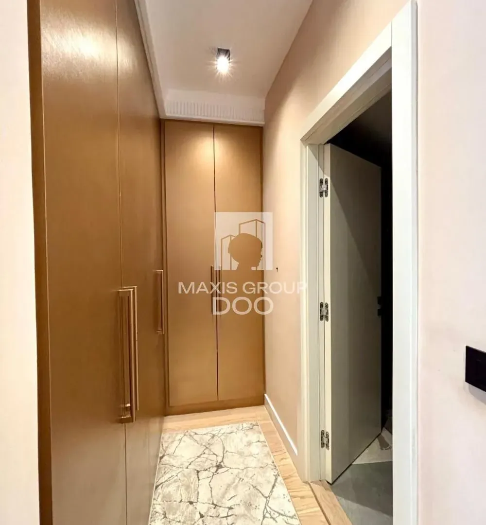 Prodaja, četvorosoban stan, 124m², Savski Venac, Beograd