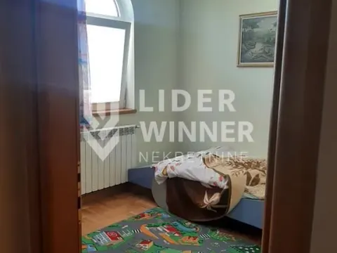 Prodaja, kuća, 175m², Sremčica, Beograd - image 17