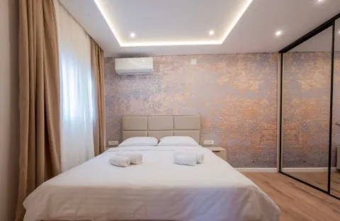 Rent, two bedroom apartment, 55m², Tivat, Crna Gora - image 4