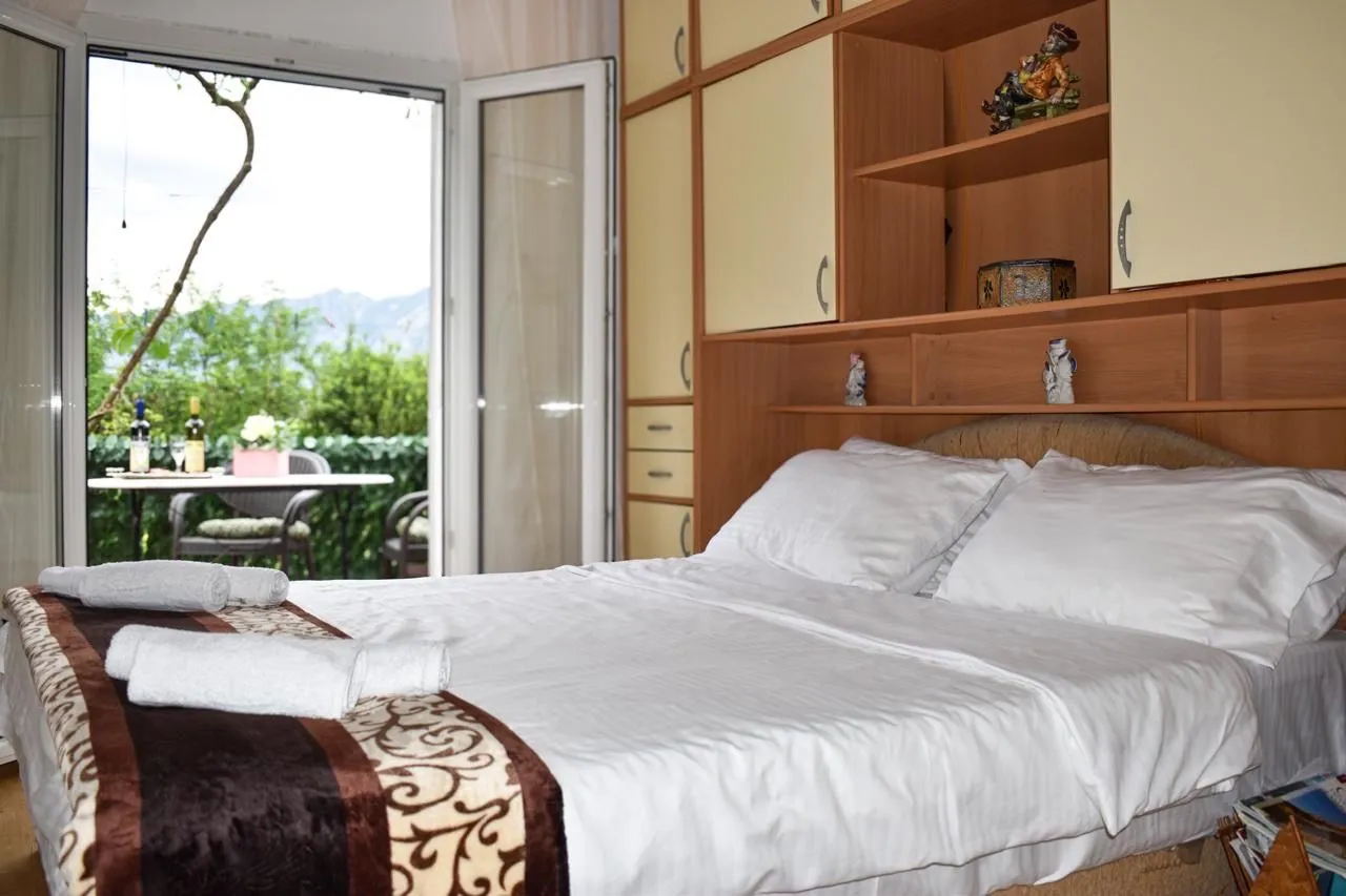 Rent, two bedroom apartment, 68m², Škaljari, Kotor