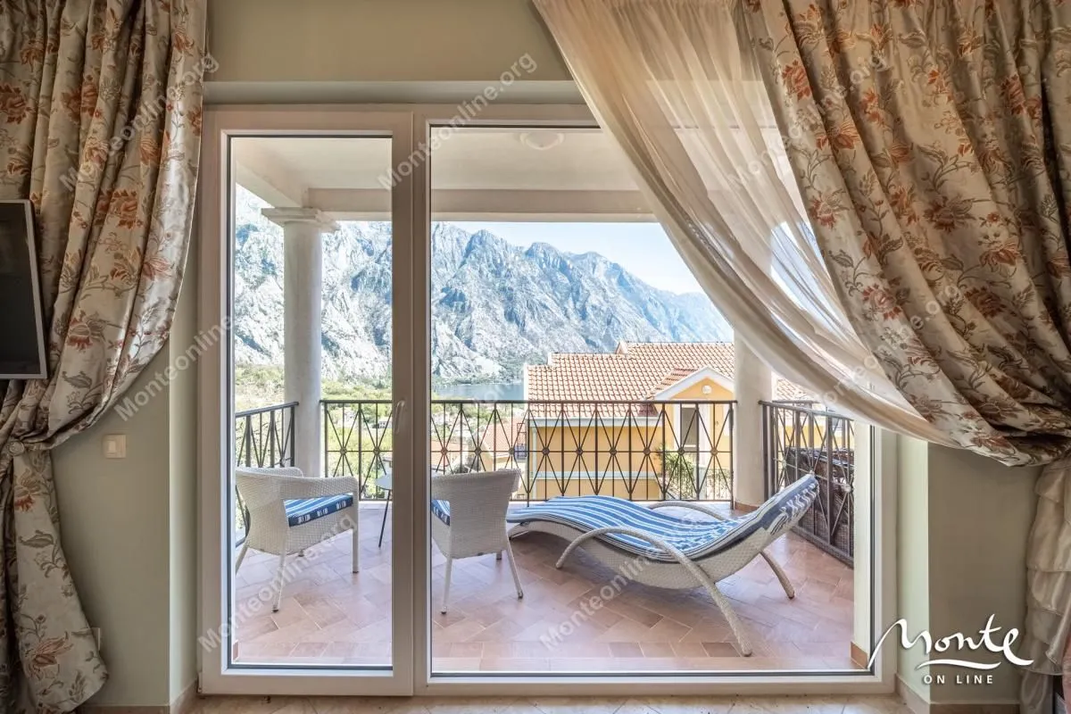 Prodaja, jednosoban stan, 63m², Orahovac, Kotor