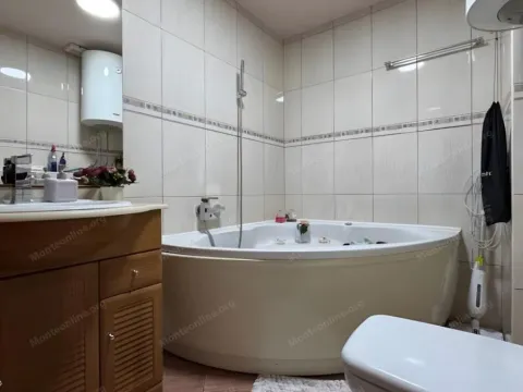 Prodaja, trosoban stan, 109m², Momišići, Podgorica - image 10