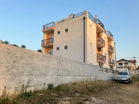 Prodaja, kuća, 400m², Bar, Crna Gora - image 8