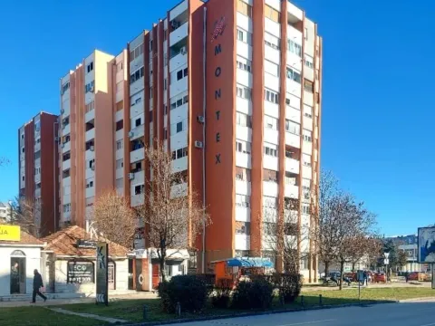 Prodaja, dvosoban stan, 73m², Centar, Nikšić - image 1