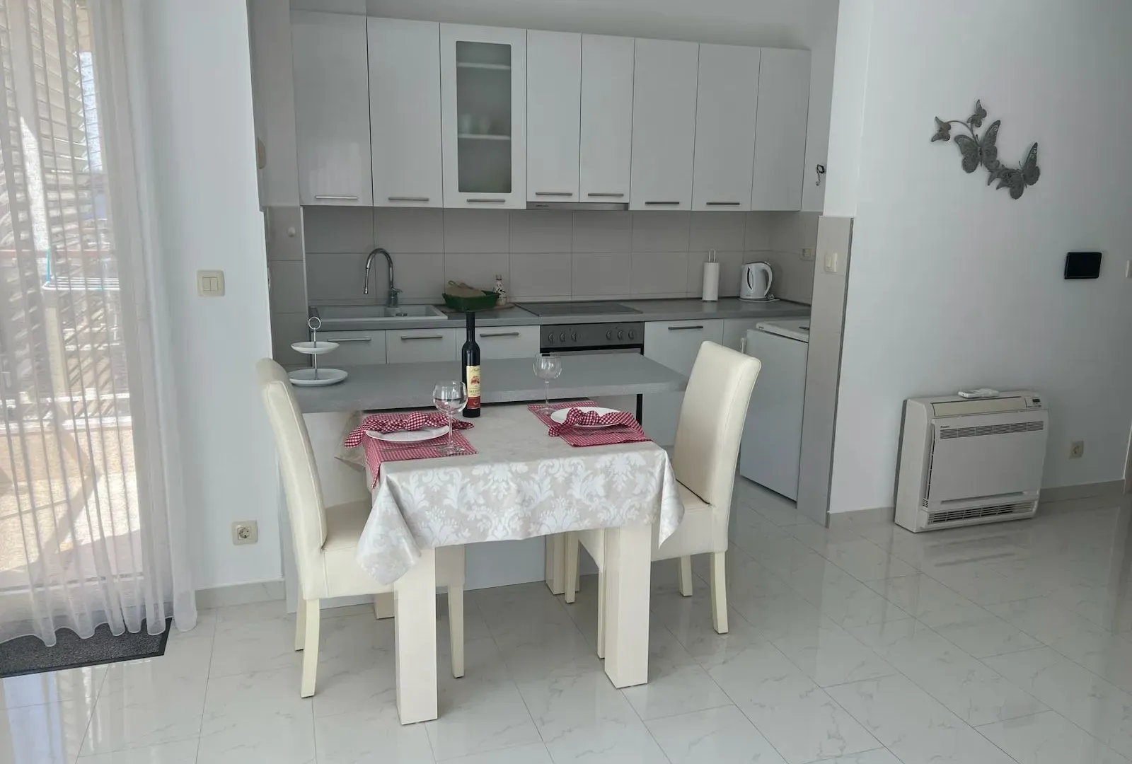 Rent, one bedroom apartment, 52m², Centar, Budva