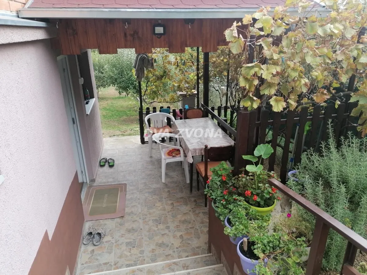 Prodaja, kuća, 292m², Sremska Kamenica, Petrovaradin