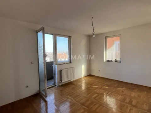 Stan in Petlovo Brdo