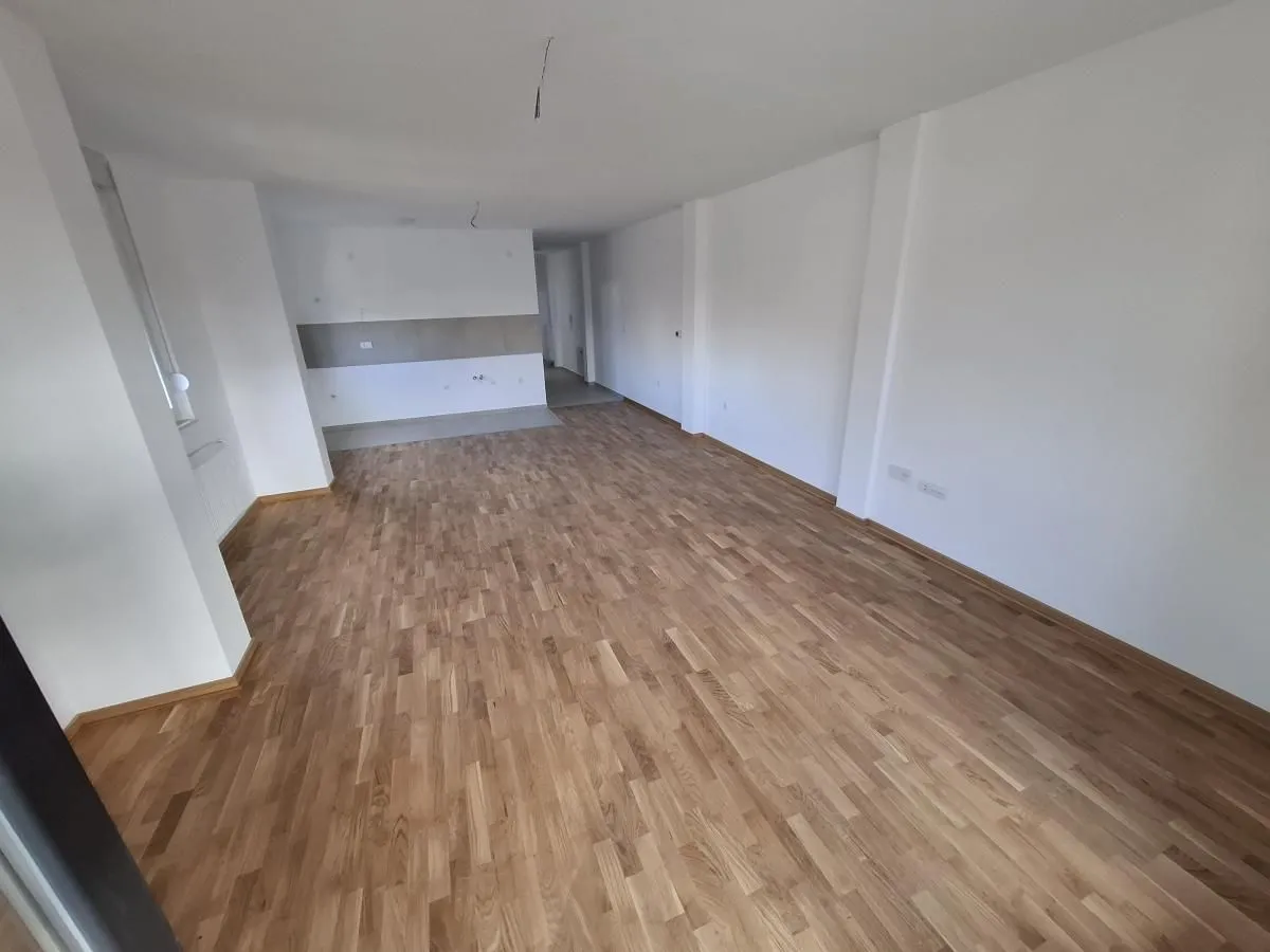 Prodaja, četvorosoban stan, 116m², Telep, Novi Sad Sve Podlokacije