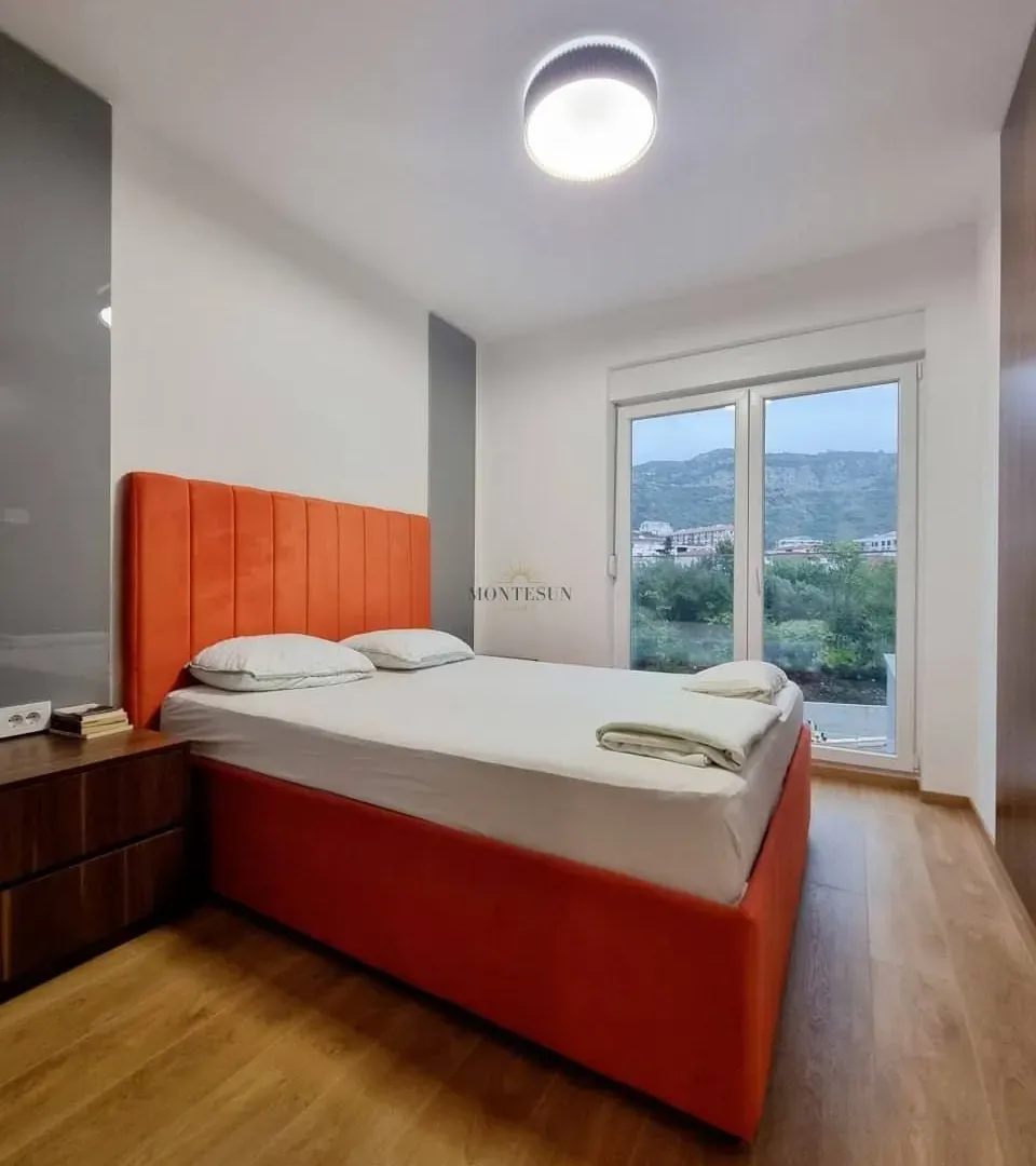 Rent, two bedroom apartment, 69m², Centar, Budva