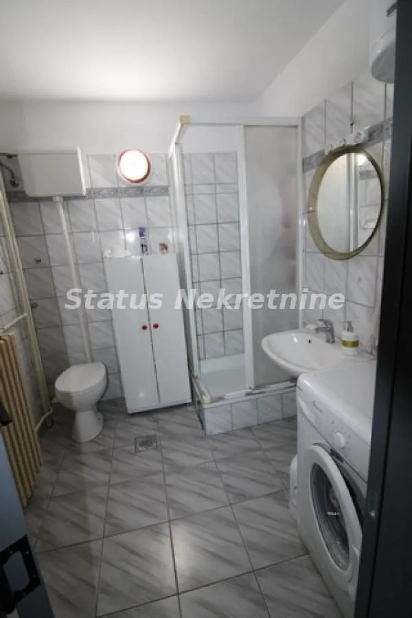 Prodaja, dvosoban stan, 63m², Bulevar Oslobodjenja, Novi Sad Sve Podlokacije