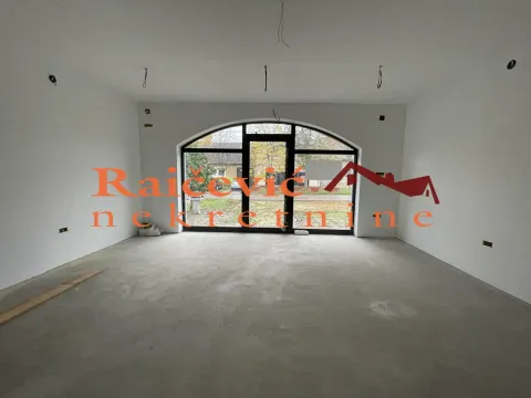 Izdavanje, poslovni prostor, 234m², Vrbas, Novi Sad - image 3